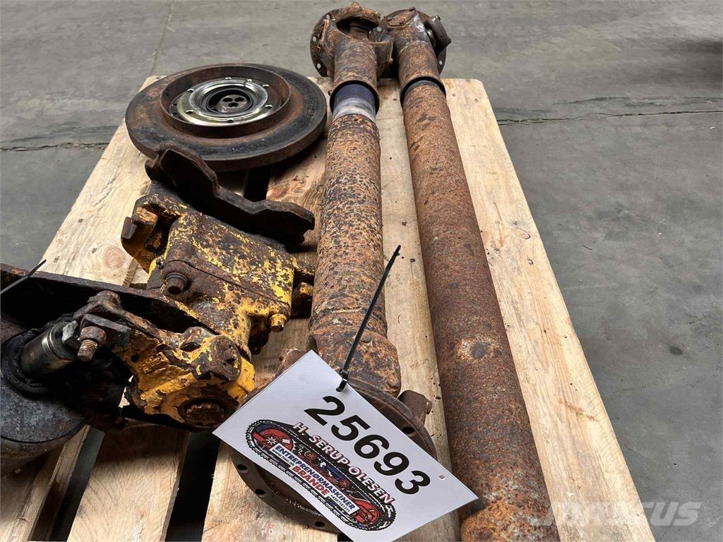 Volvo A25C 6x6 kardan Ostale komponente za građevinarstvo