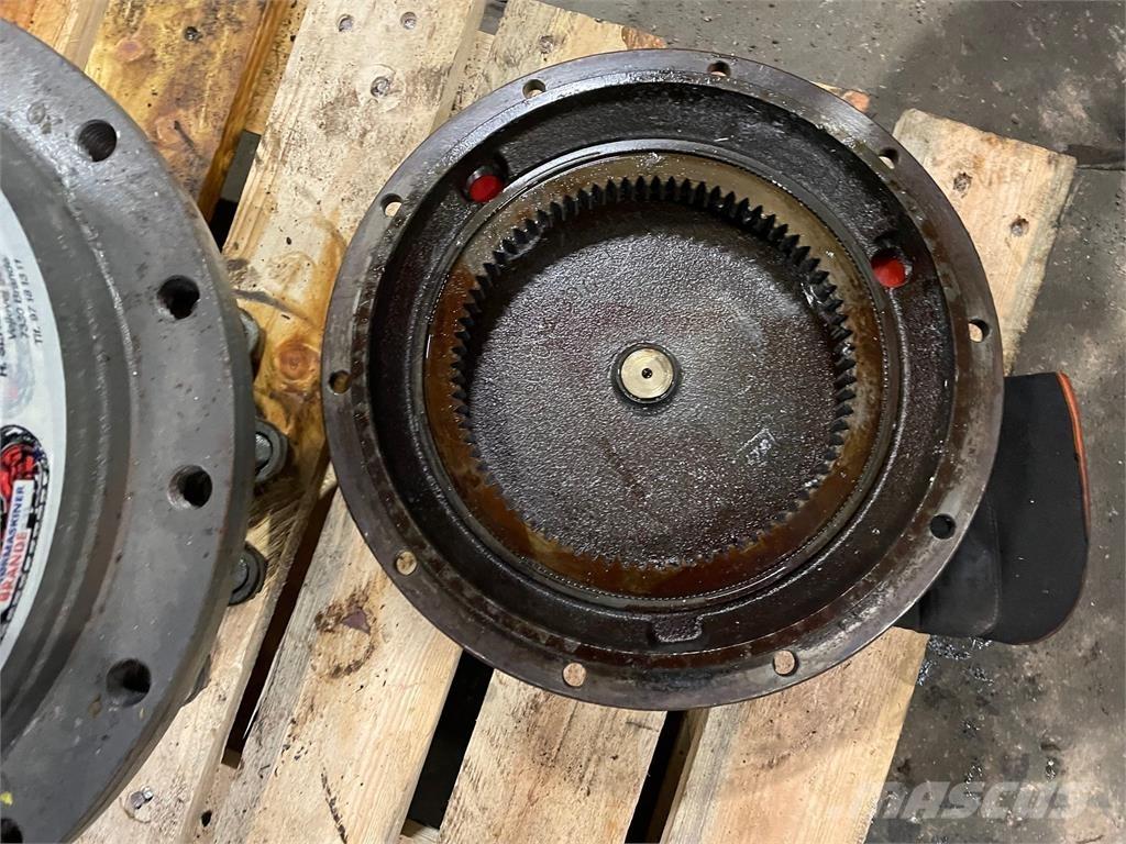 Volvo EC230B Køregear Transmisija