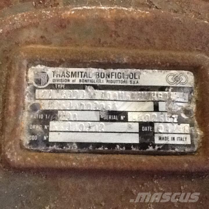 Volvo EC340 Køregear Transmisija