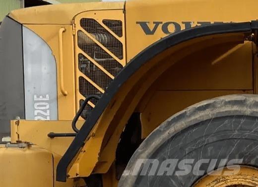 Volvo L220E højre bagskærm Ostale komponente za građevinarstvo