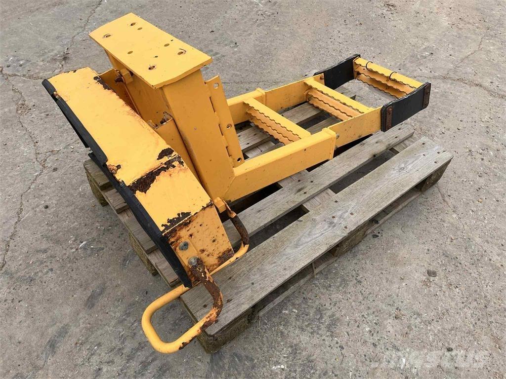 Volvo L220E trappe Ostale komponente za građevinarstvo
