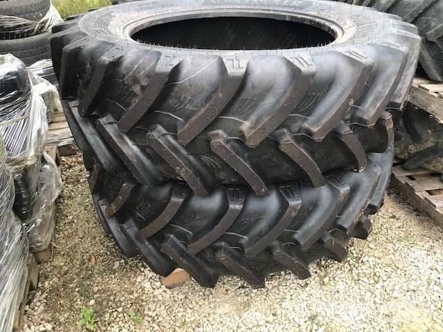  Rear Tyres Gume, točkovi i felne