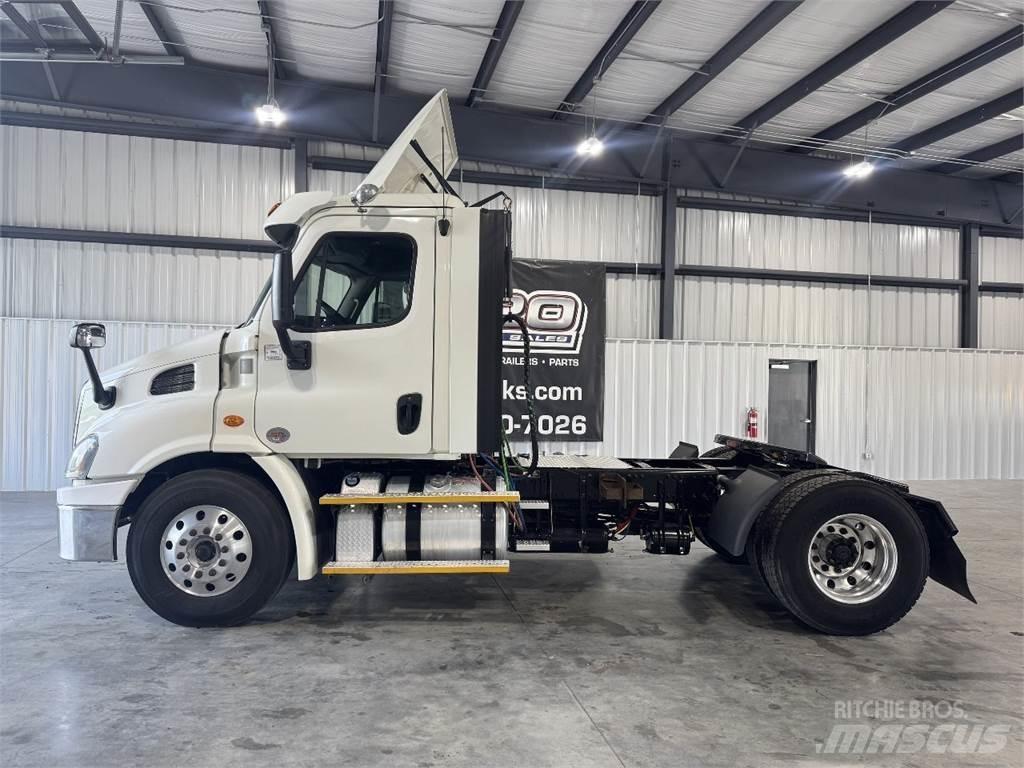 Freightliner CA113 Tegljači