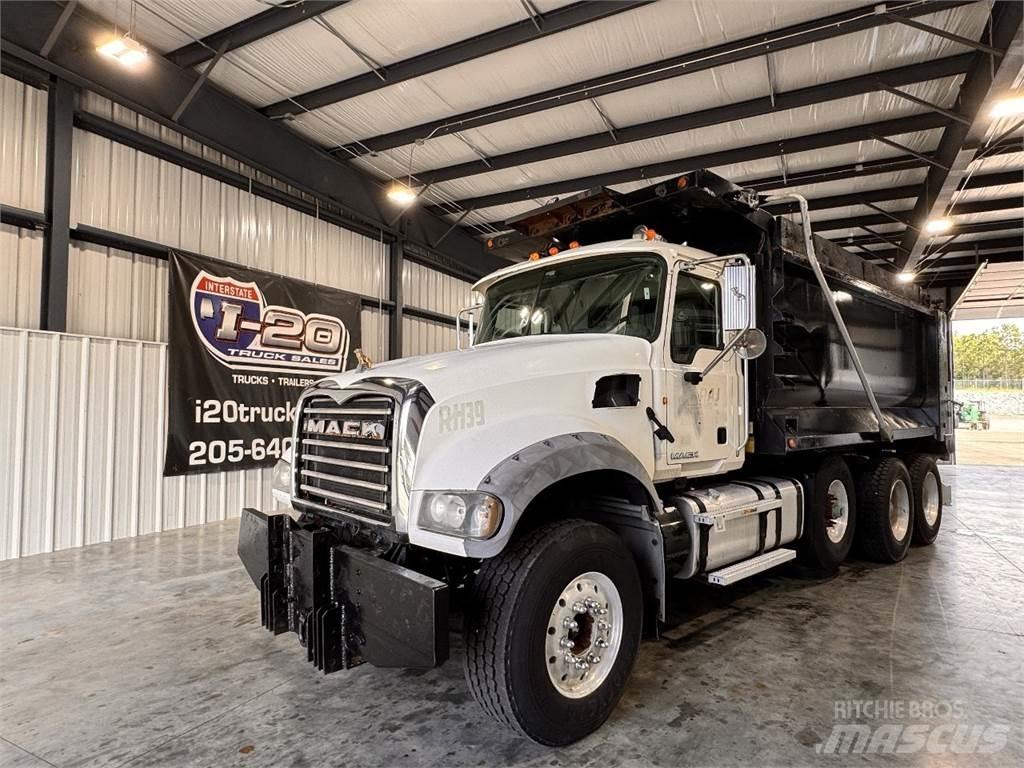 Mack GU713 Kiperi kamioni
