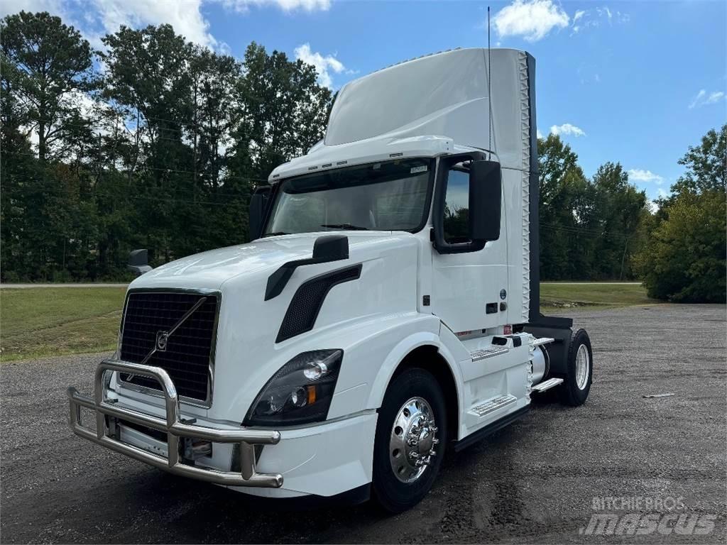 Volvo VNL42T300 Tegljači