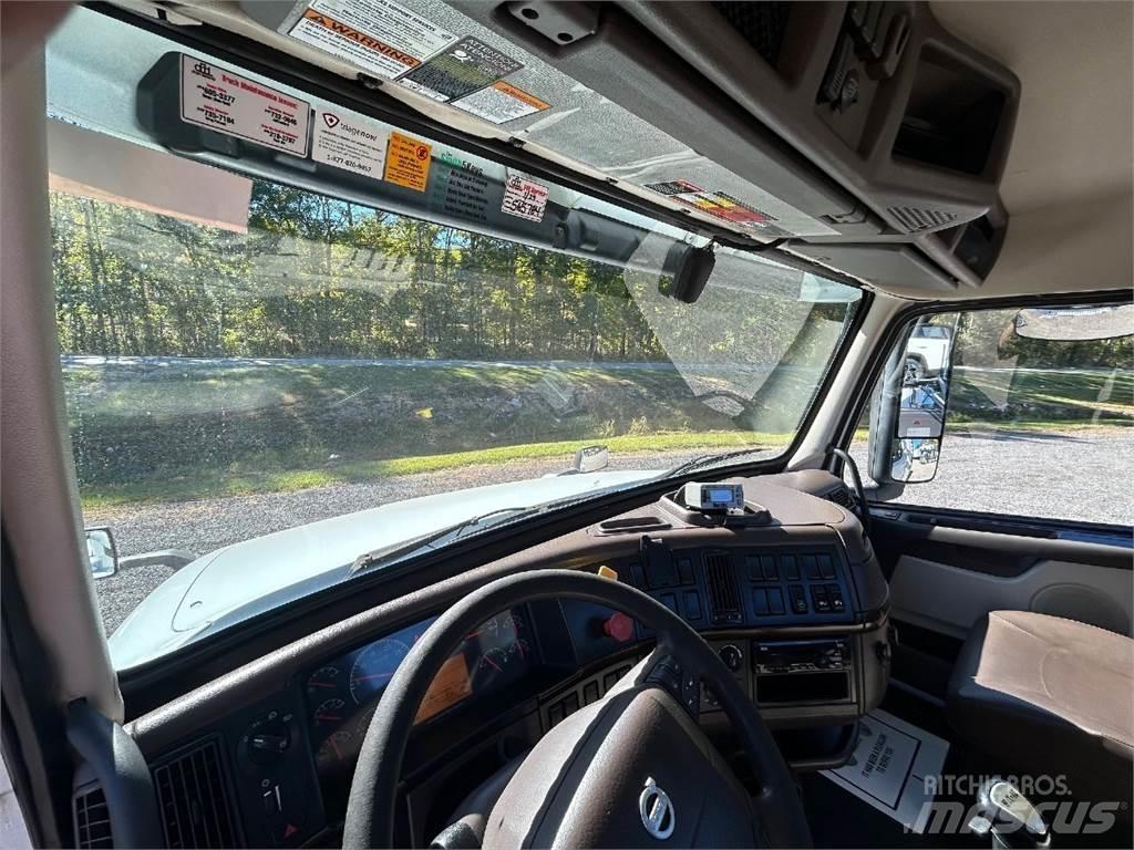 Volvo VNL42T300 Tegljači