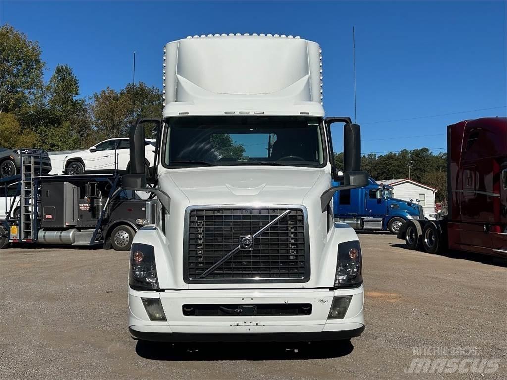 Volvo VNL42T300 Tegljači