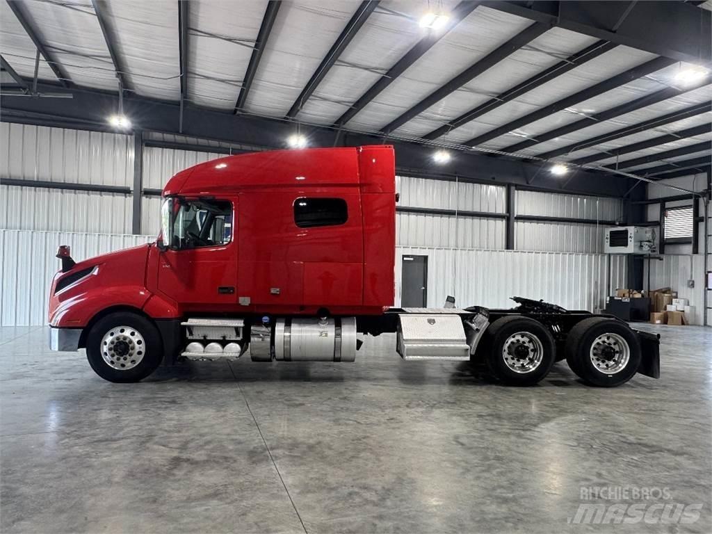 Volvo VNL740 Tegljači