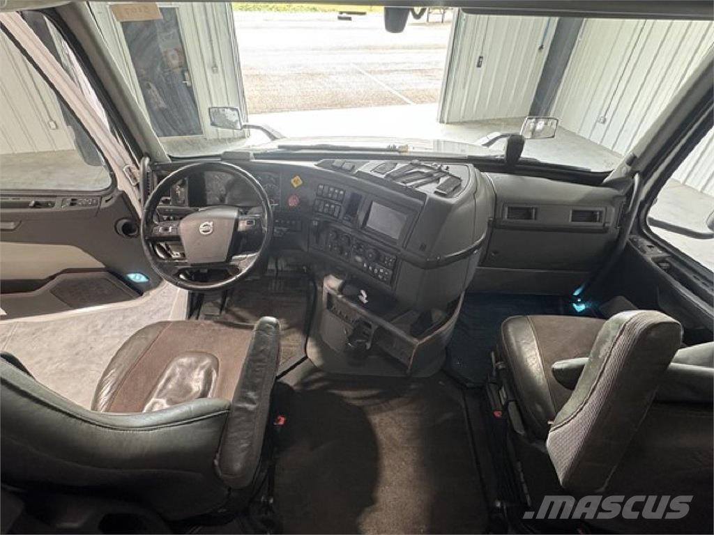 Volvo VNL860 Tegljači