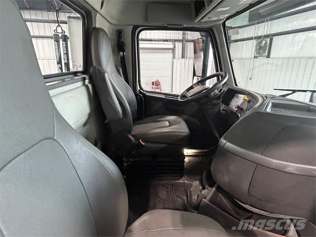Volvo VNR64T300 Tegljači