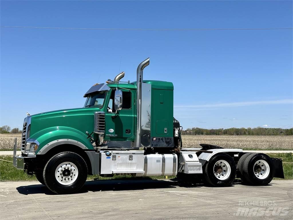 Mack Titan TD713 Tegljači