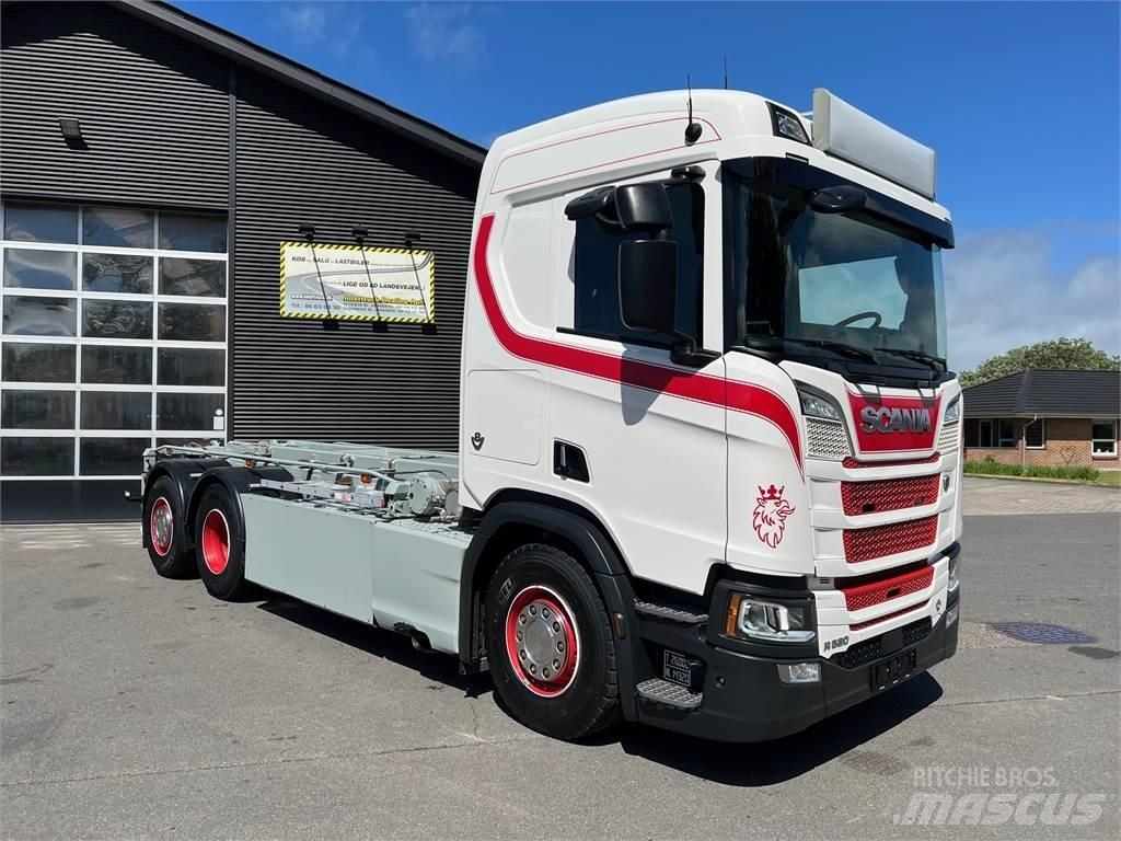 Scania R520 hejs Kamioni za podizanje kablova