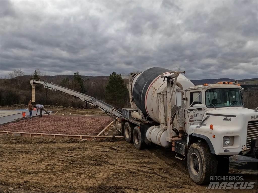 Mack DM690S Ostale komponente za građevinarstvo
