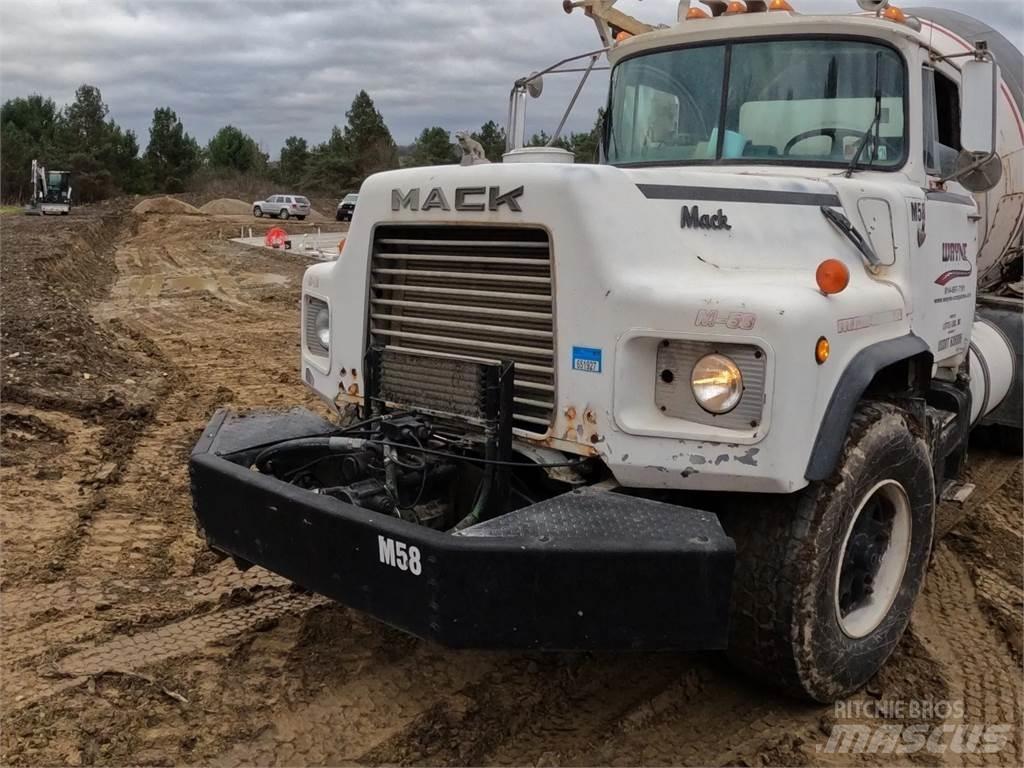 Mack DM690S Ostale komponente za građevinarstvo
