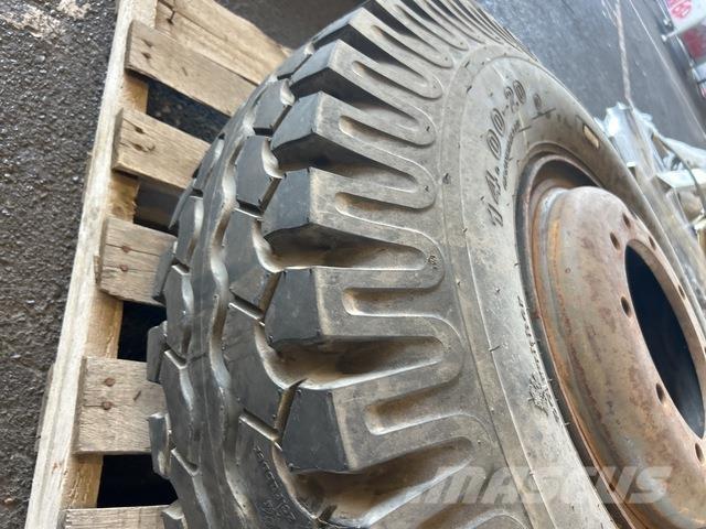  14.00-20 Tyres Gume, točkovi i felne