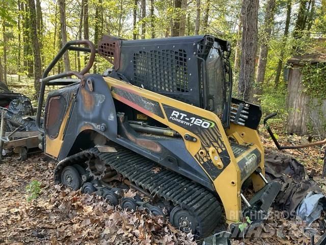 ASV RT120F Skid steer mini utovarivači