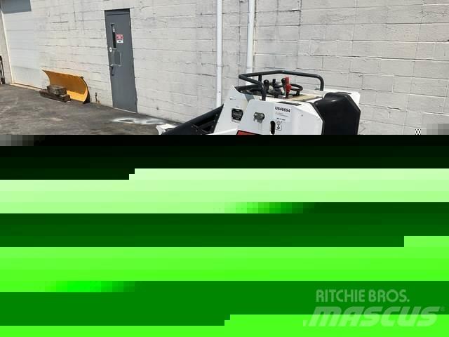 Bobcat MT100 Skid steer mini utovarivači