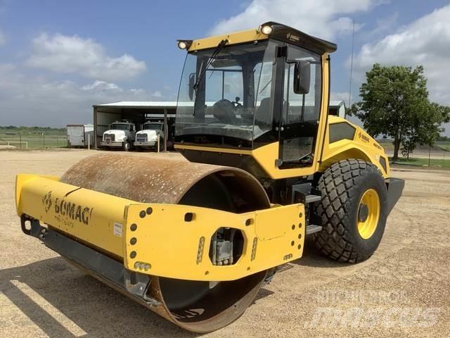 Bomag BW211D-5 Valjci sa jednim bubnjem