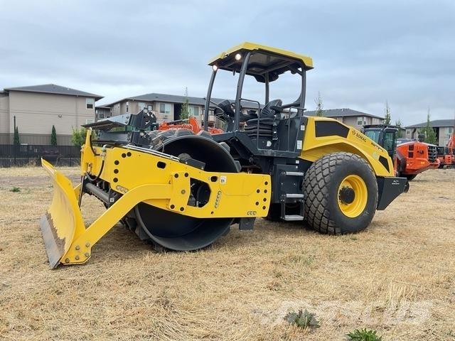 Bomag BW213DH Valjci sa jednim bubnjem