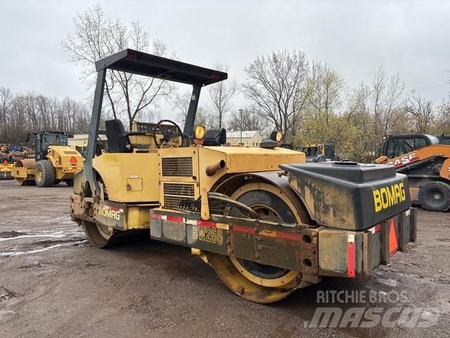 Bomag BW266 Valjci sa duplim bubnjem