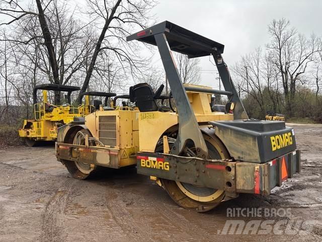Bomag BW266 Valjci sa duplim bubnjem