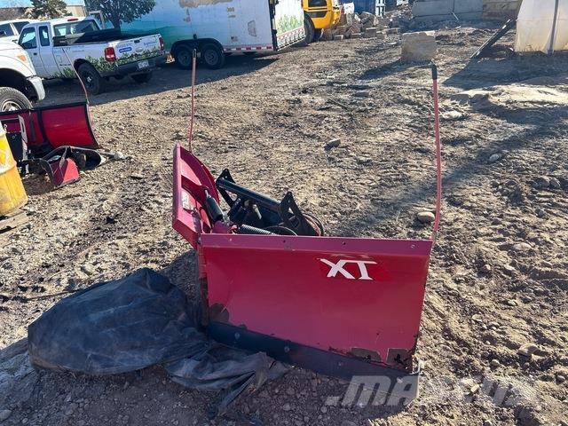 Boss XT Snežne daske i plugovi