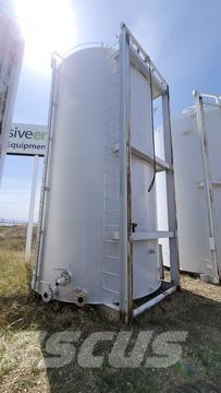  Calroc Prikolice za cisterne