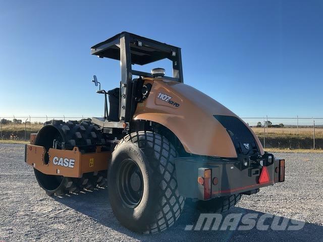 CASE 1107NX-PD Valjci sa jednim bubnjem