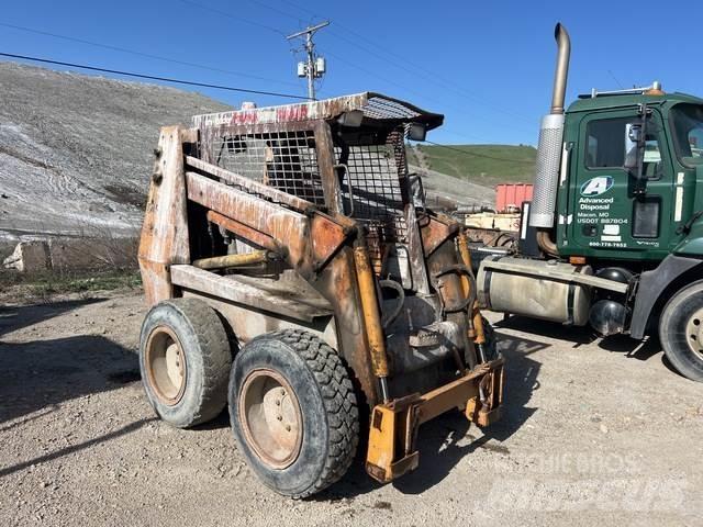 CASE 1845C Skid steer mini utovarivači