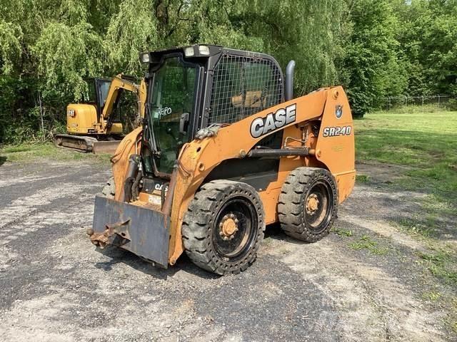 CASE SR240 Skid steer mini utovarivači