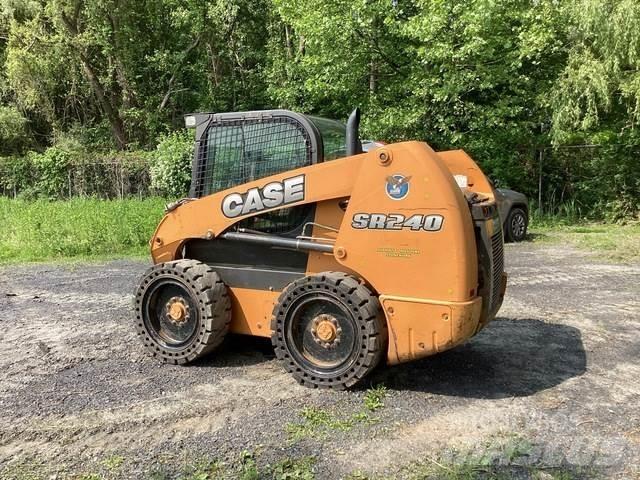 CASE SR240 Skid steer mini utovarivači