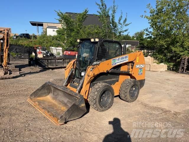 CASE SR250 Skid steer mini utovarivači