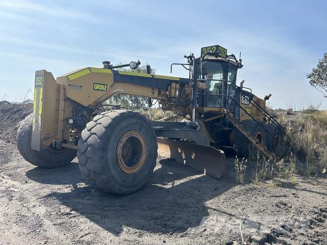 CAT 16M Grejderi