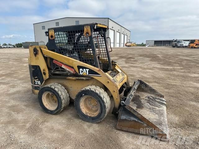 CAT 216 Skid steer mini utovarivači