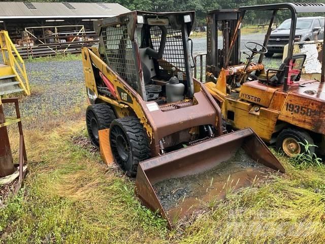 CAT 226B Skid steer mini utovarivači