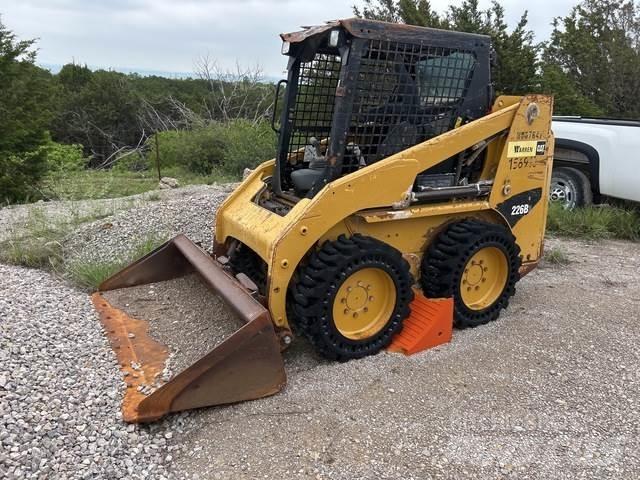 CAT 226B3 Skid steer mini utovarivači