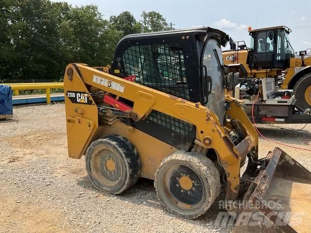 CAT 226D Skid steer mini utovarivači