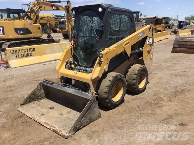 CAT 226D3 Skid steer mini utovarivači