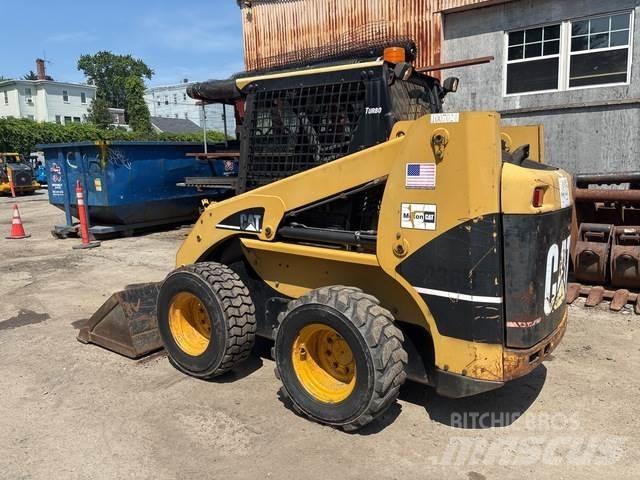 CAT 236B Skid steer mini utovarivači