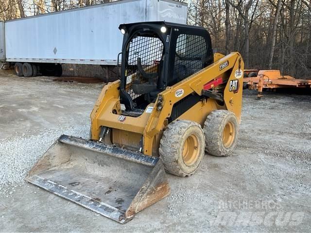 CAT 236D3 Skid steer mini utovarivači