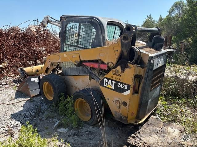 CAT 242D Skid steer mini utovarivači