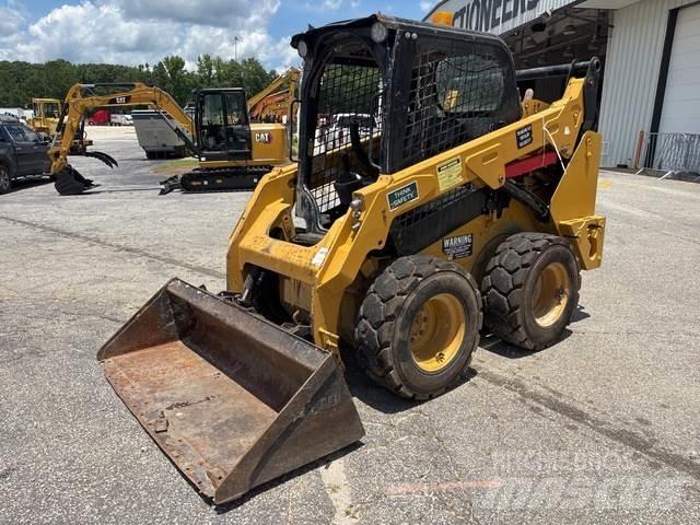 CAT 242D Skid steer mini utovarivači