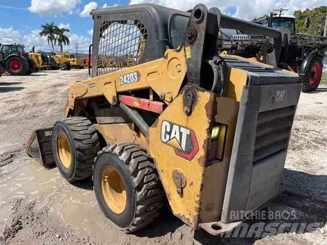 CAT 242D3 Skid steer mini utovarivači