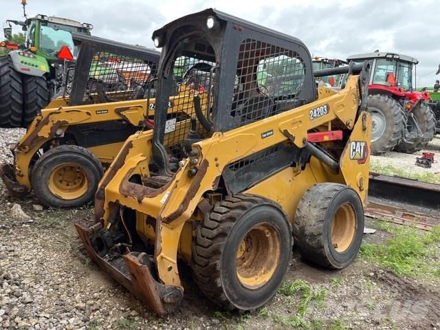 CAT 242D3 Skid steer mini utovarivači