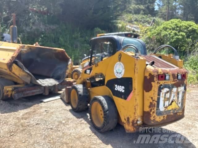 CAT 246C Skid steer mini utovarivači