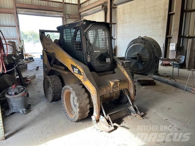 CAT 252B Skid steer mini utovarivači