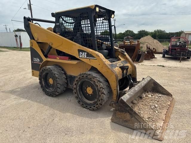 CAT 252B Skid steer mini utovarivači