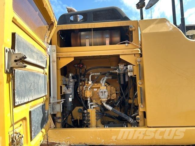 CAT 320 EL Bageri guseničari