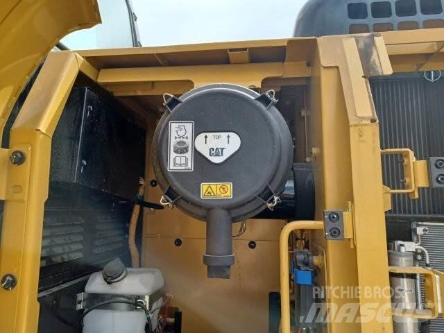 CAT 323D3 Bageri guseničari