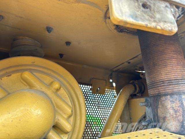 CAT 527 Buldožeri guseničari